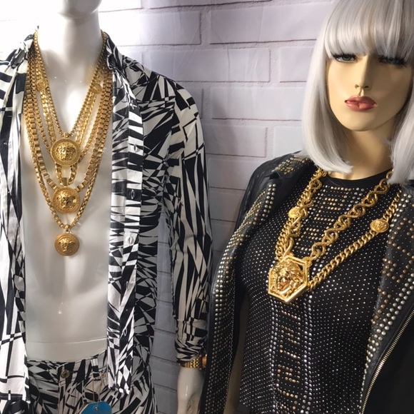 VERSACE - Picture 3 of 8